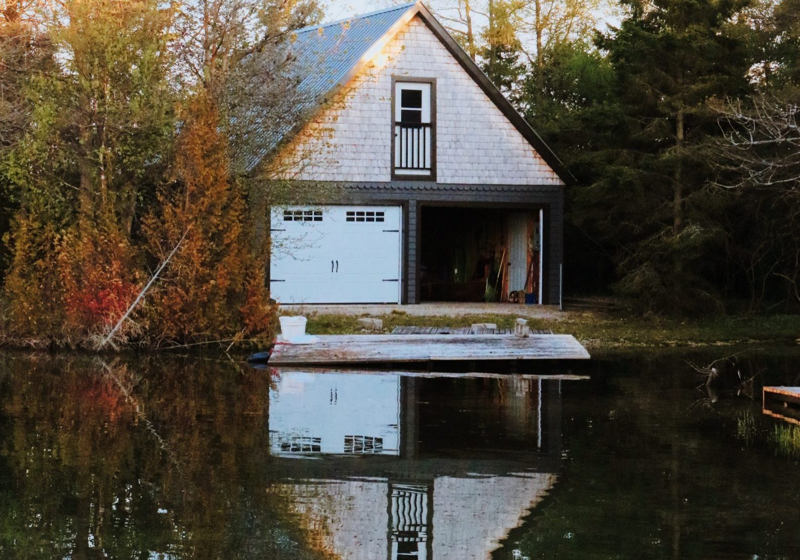 Boathouse_Cottage_weathered_Northwestern_Ontario